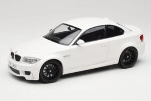 BMW 1M Coupe E82 Branco Minichamps 1:18 110020022 Metal