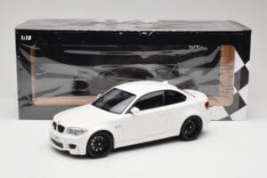 BMW 1M Coupe E82 Branco Minichamps 1:18 110020022 Metal - imagem 8 de 8