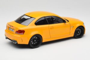 BMW 1M Coupe E82 Amarelo Minichamps 1:18 110020026 Metal - imagem 3 de 8