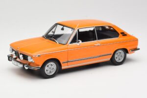 BMW 2000 Tii Touring Laranja Minichamps 1:18 80430145824 Metal
