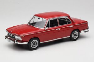 BMW 2000 121 Vermelho MCG 1:18 MCG18543 Metal