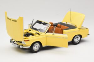 BMW 2002 Cabriolet Verde Brilhante Minichamps 1:18 80430145820 Metal - imagem 2 de 8