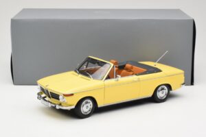 BMW 2002 Cabriolet Verde Brilhante Minichamps 1:18 80430145820 Metal - imagem 8 de 8