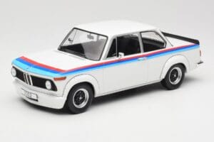 BMW 2002 E10 Turbo Branco MCG 1:18 MCG18408-R Metal