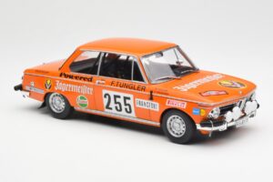 BMW 2002 Jagermeister #255 W. Stiller Rally Monte Carlo 1973 IXO 1:18 18RMC165 Metal - imagem 4 de 6