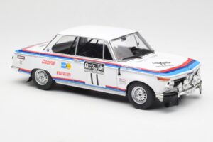 BMW 2002 #11 A. Warmbold / J. Todt RAC Rally 1973 IXO 1:18 18RMC164 Metal - imagem 4 de 6