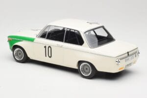 BMW 2002 Tii E10 #10 H. Hahne / D. Quester Winners Nurburgring 1968 Minichamps 1:18 155682710 Metal - imagem 5 de 6