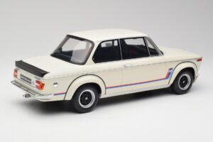 BMW 2002 Turbo E10 Chamonix Branco Otto 1:12 G077 Resina - imagem 2 de 5