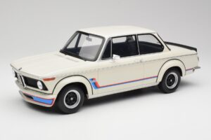 BMW 2002 Turbo E10 Chamonix Branco Otto 1:12 G077 Resina