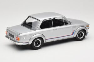 BMW 2002 Turbo E10 Prata Minichamps 1:18 155026201 Metal - imagem 2 de 6