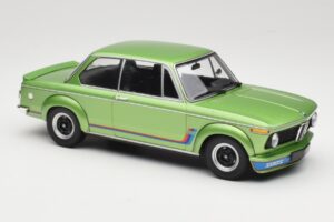 BMW 2002 Turbo Green Metallic Minichamps 1:18 155026206 Metal - imagem 4 de 6