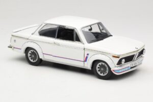 BMW 2002 Turbo E10 Branco Anson 1:18 30393 Metal - imagem 6 de 8