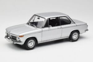 BMW 2002tii Prata AUTOart 1:18 80430151479 Metal