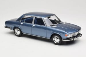 BMW 2500 E3 Blue Metallic BoS Models 1:18 BOS030 Resina - imagem 4 de 6