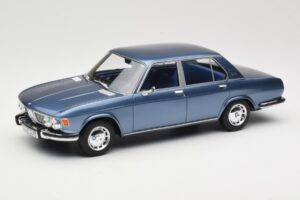 BMW 2500 E3 Blue Metallic BoS Models 1:18 BOS030 Resina