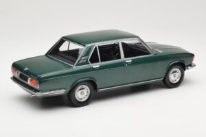 BMW 2500 E3 Green Metallic Minichamps 1:18 155029201 Metal - imagem 2 de 6