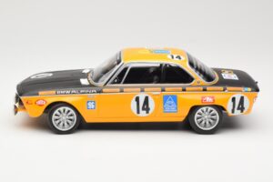 BMW 2800 CS BMW Alpina #14 H. Kelleners / G. Huber Winners 24 Hours of Spa 1970 Minichamps 1:18 155702714 Metal - imagem 3 de 6