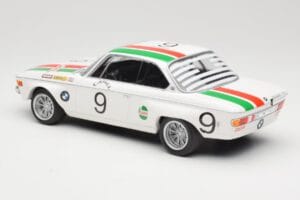BMW 2800 CS E9 #9 Castrol BMW T. Moorkens / E. Haxhe 24 Hours of Spa 1971 Minichamps 1:18 155712709 Metal - imagem 5 de 6