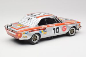 BMW 2800 CS Team Schnitzer #10 J. Fitzpatrick / J. Peltier Spa 1972 Minichamps 1:18 155722710 Metal - imagem 2 de 6