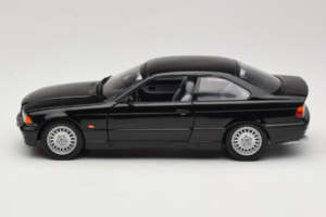 BMW 3 Series E36 Coupe Preto UT Models 1:18 BMW009 Metal - imagem 4 de 8