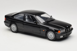 BMW 3 Series E36 Coupe Preto UT Models 1:18 BMW009 Metal - imagem 6 de 8