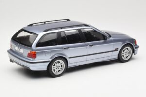 BMW 3 Series E36 Touring Blue Metallic MCG 1:18 MCG18365 Metal - imagem 2 de 6