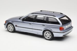 BMW 3 Series E36 Touring Blue Metallic MCG 1:18 MCG18365 Metal - imagem 5 de 6