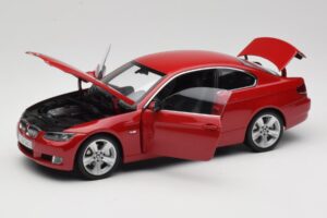 BMW 3 Series E92 Vermelho Kyosho 1:18 80430407219 Metal - imagem 2 de 8
