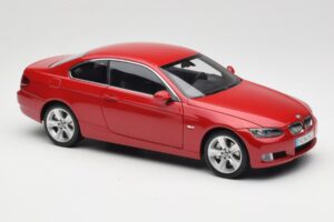 BMW 3 Series E92 Vermelho Kyosho 1:18 80430407219 Metal - imagem 6 de 8