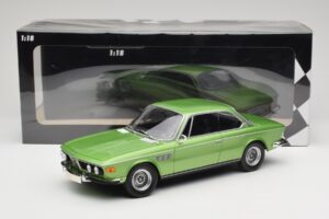 BMW 3.0 CSi E9 Green Metallic Minichamps 1:18 155028034 Metal - imagem 6 de 6