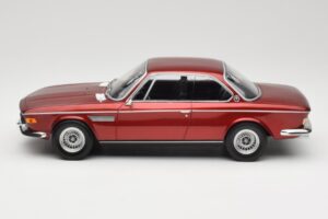 BMW 3.0 CSi E9 Red Metallic Minichamps 1:18 155028031 Metal - imagem 3 de 6