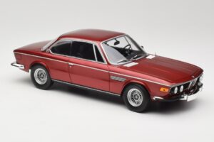 BMW 3.0 CSi E9 Red Metallic Minichamps 1:18 155028031 Metal - imagem 4 de 6
