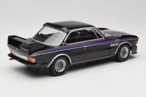 BMW 3.0 CSL E9 Preto Minichamps 1:18 155028134 Metal - imagem 2 de 6