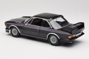BMW 3.0 CSL E9 Preto Minichamps 1:18 180029025 Metal - imagem 7 de 8