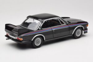 BMW 3.0 CSL E9 Preto Minichamps 1:18 180029025 Metal - imagem 3 de 8