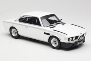 BMW 3.0 CSL E9 Chamonix White Otto 1:18 OT1145 Resina - imagem 4 de 6