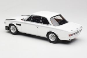 BMW 3.0 CSL E9 Chamonix White Otto 1:18 OT1145 Resina - imagem 5 de 6