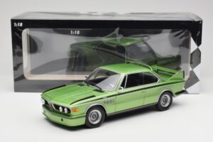 BMW 3.0 CSL E9 Green Metallic Minichamps 1:18 155028132 Metal - imagem 6 de 6