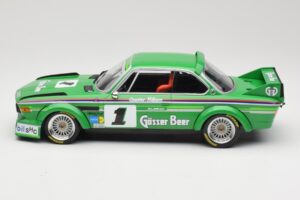BMW 3.0 CSL E9 #1 Alpina G. Nilsson / D. Quester Winners Nürburgring 1977 Minichamps 1:18 155772501 Metal - imagem 3 de 6