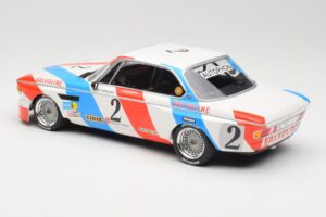 BMW 3.0 CSL E9 #2 Luigi Racing A. de Fierlant / P. Xhenceval Winners 24 Hours of Spa 1975 Minichamps 1:18 155752602 Metal - imagem 5 de 6