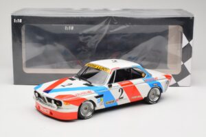 BMW 3.0 CSL E9 #2 Luigi Racing A. de Fierlant / P. Xhenceval Winners 24 Hours of Spa 1975 Minichamps 1:18 155752602 Metal - imagem 6 de 6