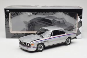 BMW 3.0 CSL E9 Polaris Silver Minichamps 1:18 155028135 Metal - imagem 6 de 6
