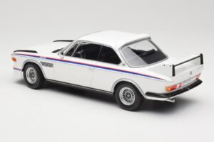 BMW 3.0 CSL E9 Branco Minichamps 1:18 155028136 Metal - imagem 5 de 6