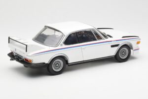 BMW 3.0 CSL E9 Com Kit Spoiler Branco Minichamps 1:18 180029021 Metal - imagem 3 de 8