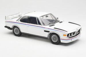 BMW 3.0 CSL E9 Com Kit Spoiler Branco Minichamps 1:18 180029021 Metal - imagem 6 de 8