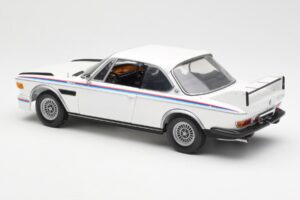 BMW 3.0 CSL E9 Com Kit Spoiler Branco Minichamps 1:18 180029021 Metal - imagem 7 de 8