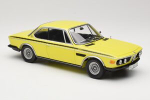 BMW 3.0 CSL E9 Amarelo Minichamps 1:18 80430137980 Metal - imagem 6 de 8