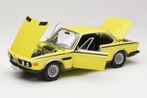 BMW 3.0 CSL E9 Amarelo Minichamps 1:18 80430137980 Metal - imagem 2 de 8