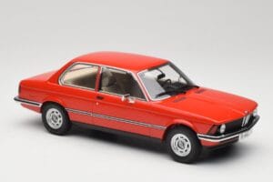 BMW 316 E21 Vermelho Minichamps 1:18 107024100 Resina - imagem 4 de 6
