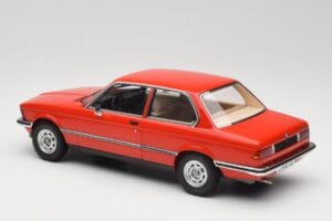 BMW 316 E21 Vermelho Minichamps 1:18 107024100 Resina - imagem 5 de 6